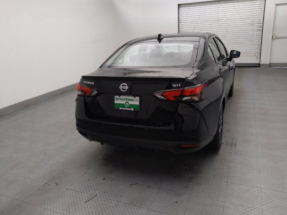Used 2022 Nissan Versa SR FWD image 7