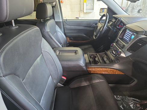 Used 2018 Chevrolet Tahoe Premier AWD/4WD image 10