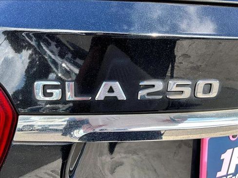 Used 2017 Mercedes-Benz GLA 250 image 30