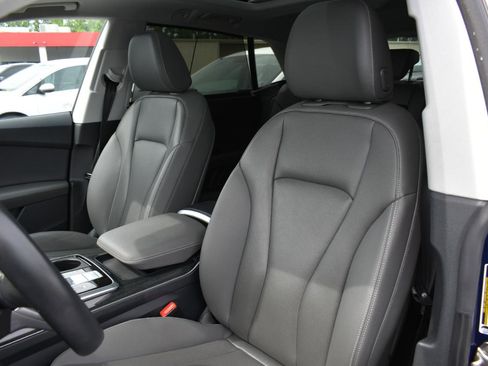 Used 2020 Audi Q8 Prestige w/ Prestige Package AWD/4WD image 21