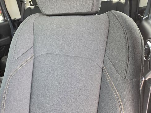 New 2025 Jeep Gladiator Sport image 43