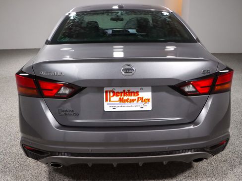 Used 2020 Nissan Altima 2.5 SR FWD image 7