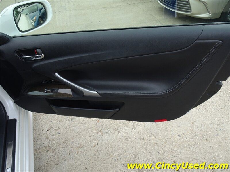 Used 2010 Lexus IS 250C w/ Luxury Pkg RWD image 35