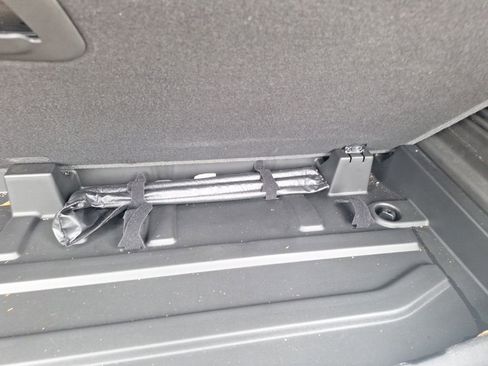 Used 2021 Chevrolet Tahoe Z71 image 29