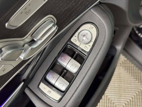 Used 2022 Mercedes-Benz GLC 300 4MATIC image 18