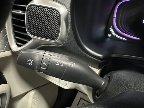 Used 2023 Kia Soul LX w/ LX Technology Package FWD image 21