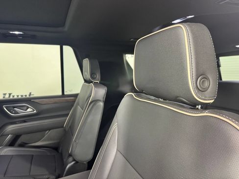 Used 2023 Chevrolet Tahoe Premier w/ Advanced Technology Package RWD image 11