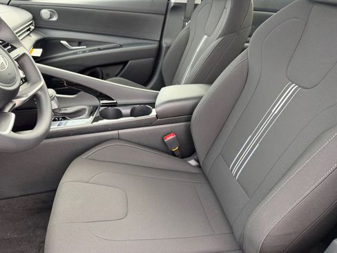 New 2026 Hyundai Elantra Hybrid FWD image 10