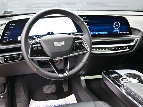 Used 2024 Cadillac Lyriq Tech image 33