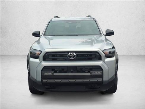 Certified 2025 Toyota 4Runner SR5 AWD/4WD image 2