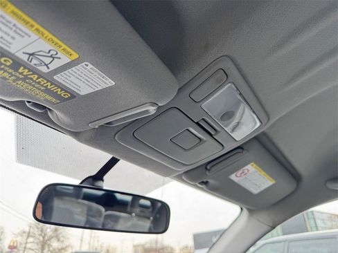 Used 2004 Toyota RAV4 4WD image 23