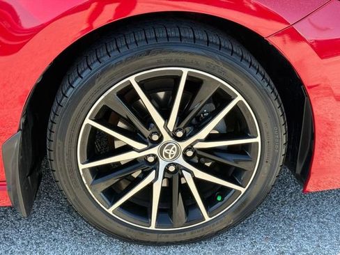 Used 2021 Toyota Camry SE w/ Blackout Package (TMS) FWD image 7