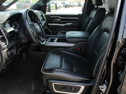 Used 2023 RAM 1500 Laramie AWD/4WD image 7