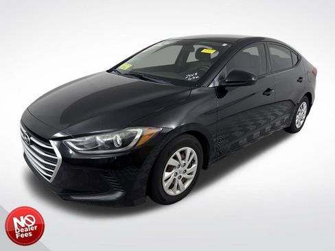 Used 2018 Hyundai Elantra SE image 8