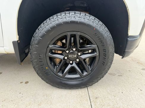 Used 2019 Chevrolet Silverado 1500 Custom Trail Boss w/ Custom Convenience Package AWD/4WD image 66
