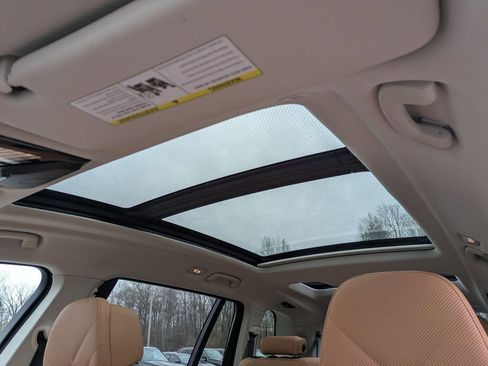 Certified 2024 BMW X7 xDrive40i w/ Executive Package image 16