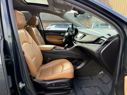 Used 2019 Buick Enclave Premium w/ Experience Buick Package image 23