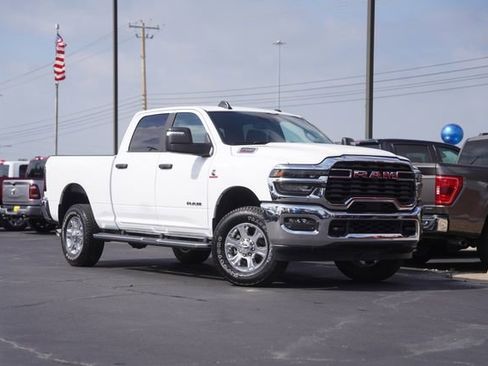 Used 2025 RAM 2500 Big Horn AWD/4WD image 2