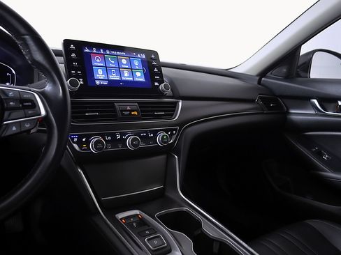 Used 2021 Honda Accord Touring image 31
