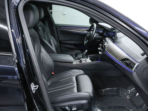 Used 2023 BMW 540i w/ M Sport Package image 18