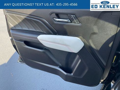 Used 2023 GMC Canyon AT4X image 21