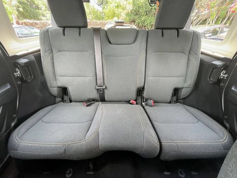 Used 2025 Jeep Wrangler Unlimited Sport AWD/4WD image 36