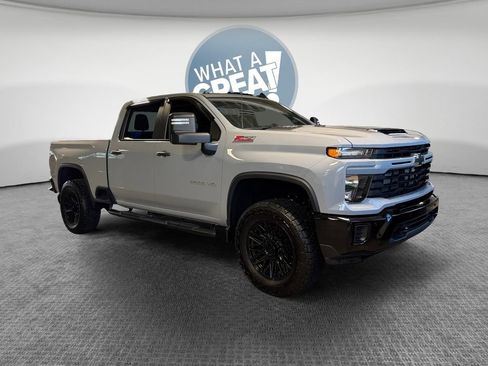 Used 2025 Chevrolet Silverado 2500 Custom w/ Custom Value Package AWD/4WD image 1