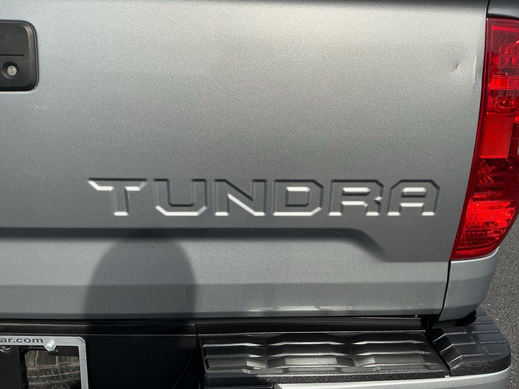 Used 2020 Toyota Tundra Limited w/ Limited Premium Package AWD/4WD image 9