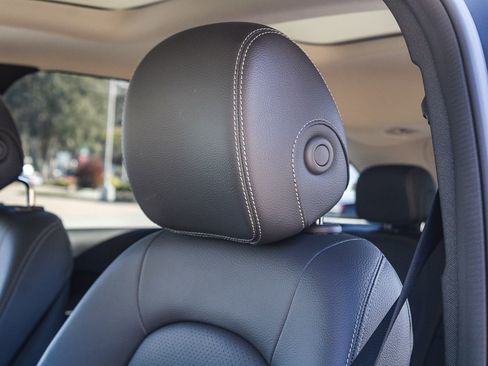 Certified 2022 Mercedes-Benz GLC 300 image 22