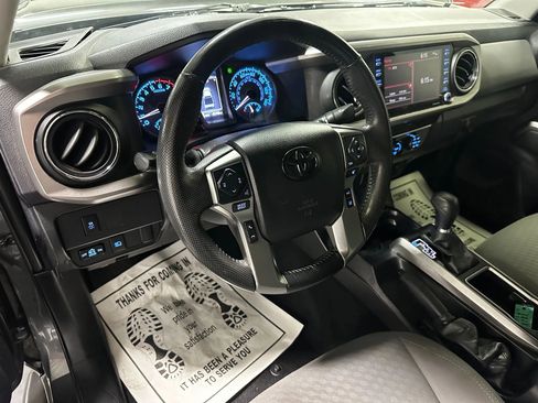 Used 2021 Toyota Tacoma SR5 image 10
