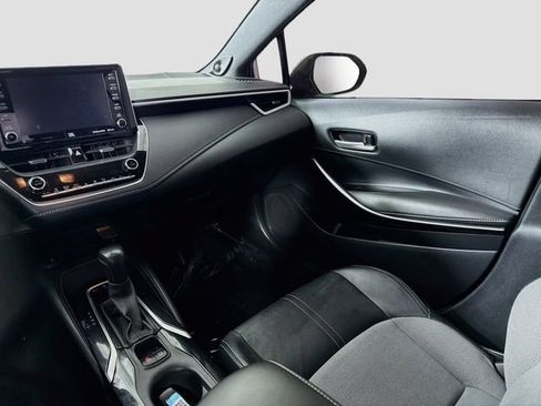 Certified 2019 Toyota Corolla XSE FWD image 27