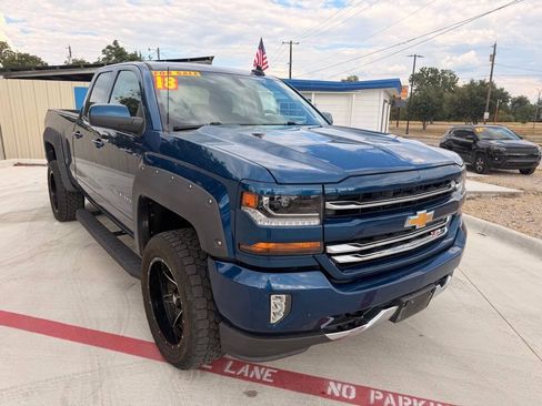 Used 2018 Chevrolet Silverado 1500 LT w/ All Star Edition AWD/4WD image 7