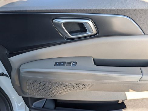 Used 2026 Kia Carnival image 23