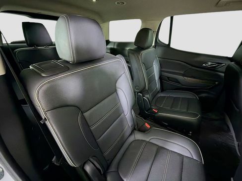 Used 2022 GMC Acadia Denali w/ Denali Technology Package image 31