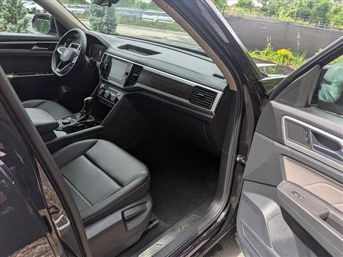 Used 2023 Volkswagen Atlas SE AWD/4WD image 11