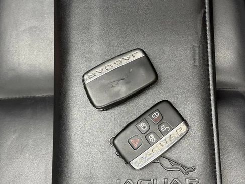 Used 2017 Jaguar F-TYPE R AWD/4WD image 27