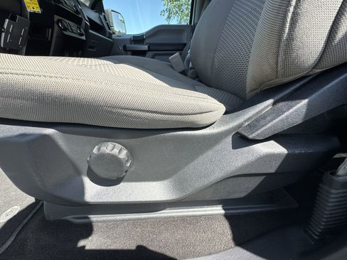 Used 2019 Ford F150 XLT image 12