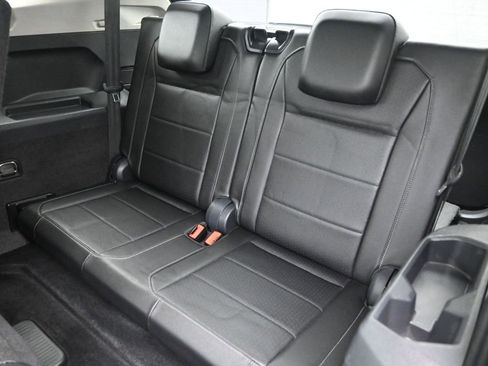 Used 2019 Volkswagen Tiguan SEL image 24