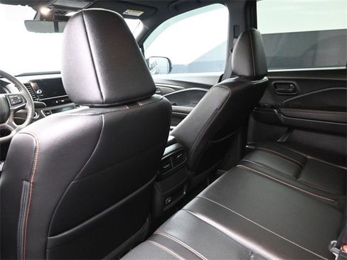 Used 2025 Honda Ridgeline TrailSport+ image 2