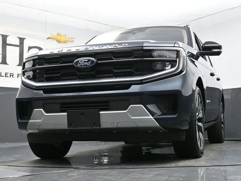 Used 2025 Ford Expedition Max Platinum w/ Driver's Package AWD/4WD image 57