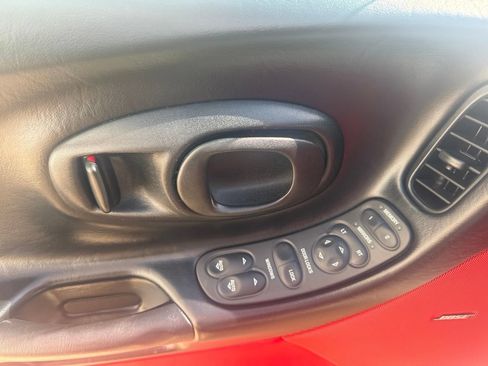 Used 2002 Chevrolet Corvette Convertible w/ Preferred Equipment Group2 RWD image 12