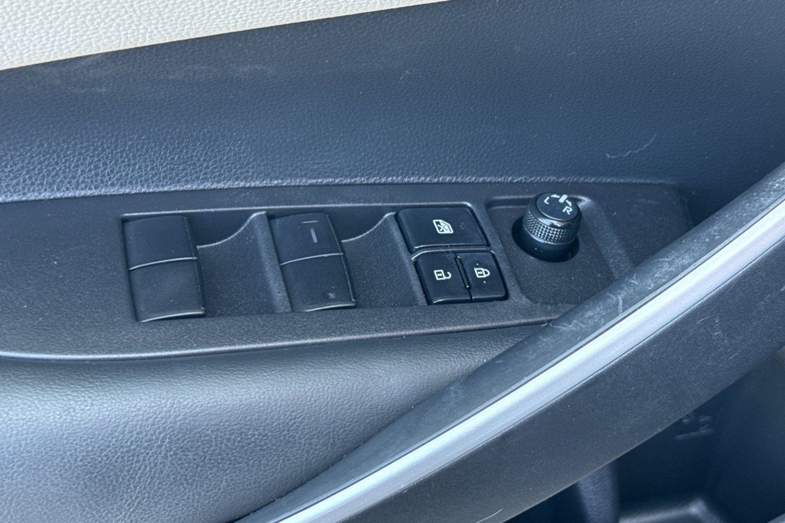 Certified 2024 Toyota Corolla SE FWD image 14