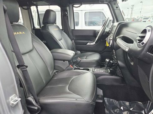 Used 2015 Jeep Wrangler Unlimited Sahara w/ Mopar Chrome Edition Group image 16