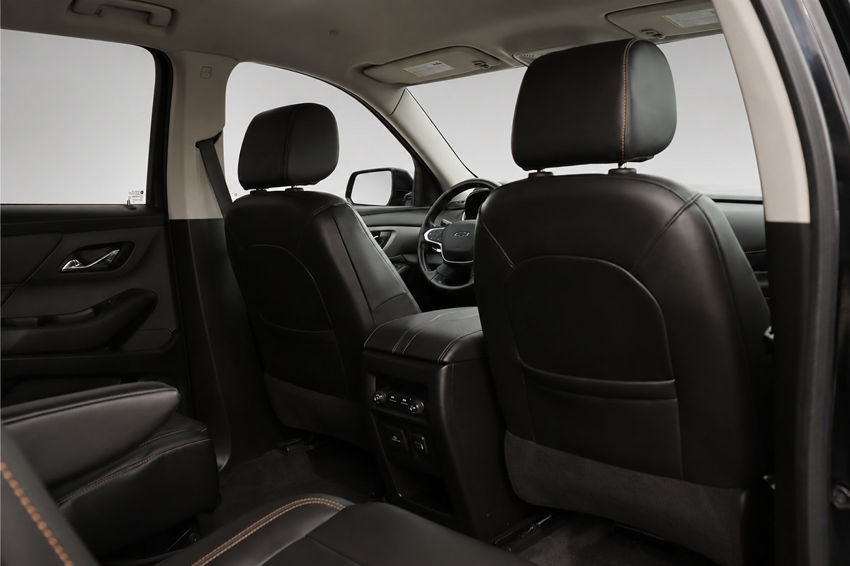 Used 2020 Chevrolet Traverse RS FWD image 15