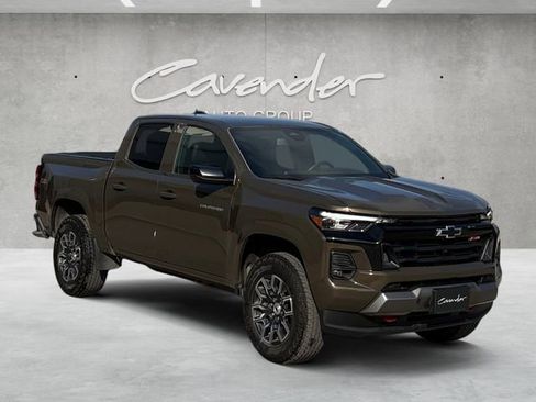 Used 2024 Chevrolet Colorado Z71 w/ Z71 Convenience Package 2 image 2