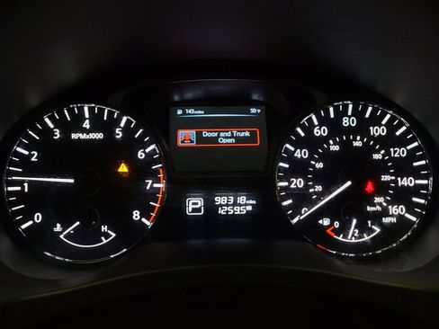 Used 2014 Nissan Altima 2.5 SV w/ Convenience Package image 23