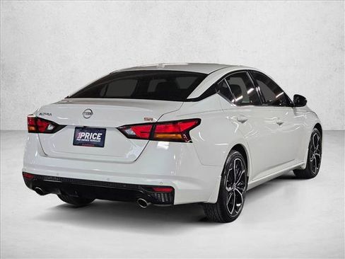 Used 2025 Nissan Altima 2.5 SR FWD image 5