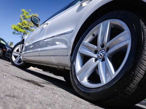 Used 2013 Volkswagen CC Sport FWD image 15