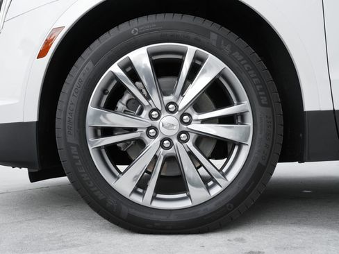 Used 2025 Cadillac XT5 Premium Luxury AWD/4WD image 14