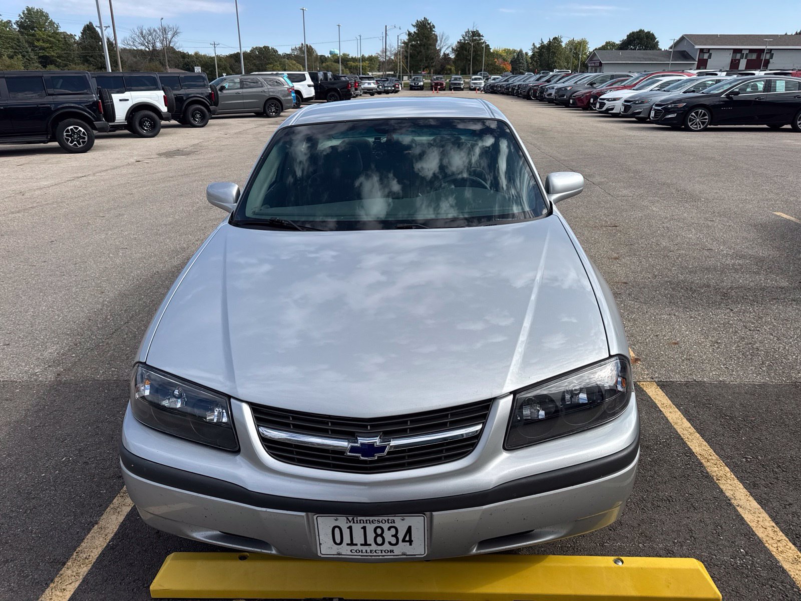 Used 2001 Chevrolet Impala w/ Preferred Equipment Group FWD image 3